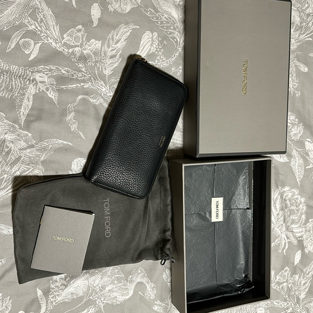 Tom Ford women’s black  leather wallet